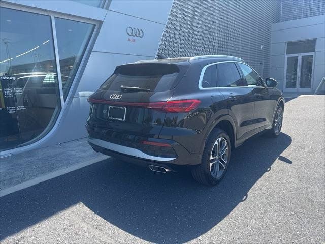 Certified 2025 Audi Q5 Premium w/ Convenience Package AWD/4WD image 3