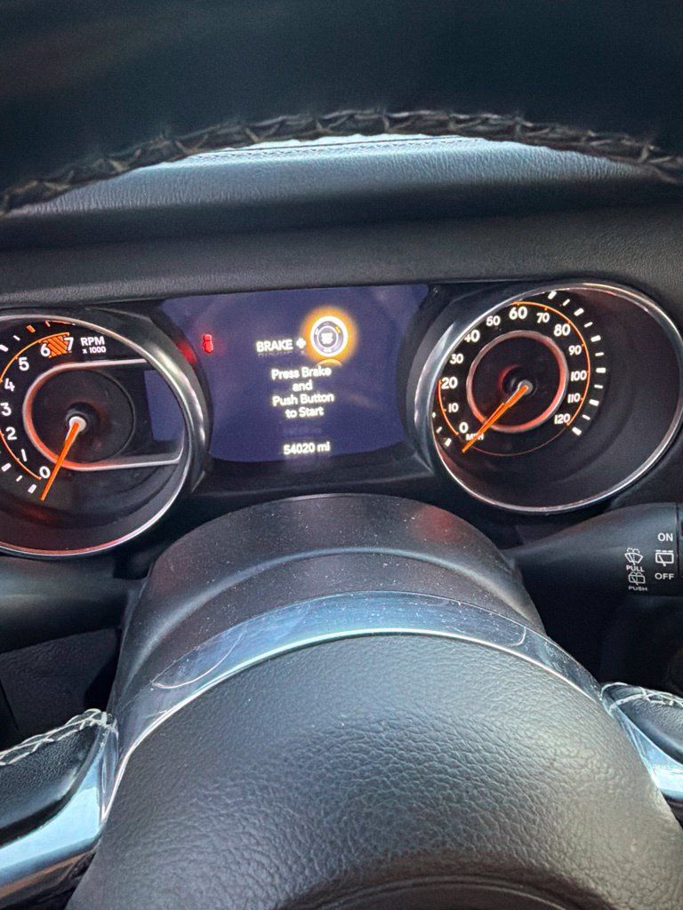 Used 2020 Jeep Wrangler Unlimited Sahara AWD/4WD image 10