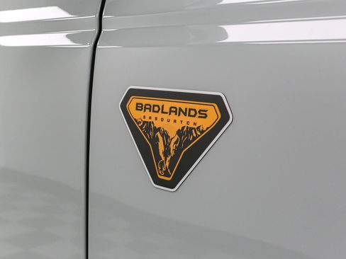 Used 2021 Ford Bronco Badlands AWD/4WD image 7