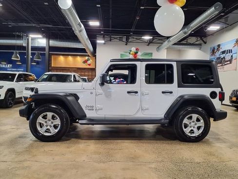 Used 2018 Jeep Wrangler Unlimited Sport S image 4