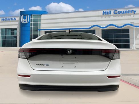 New 2025 Honda Accord SE image 4