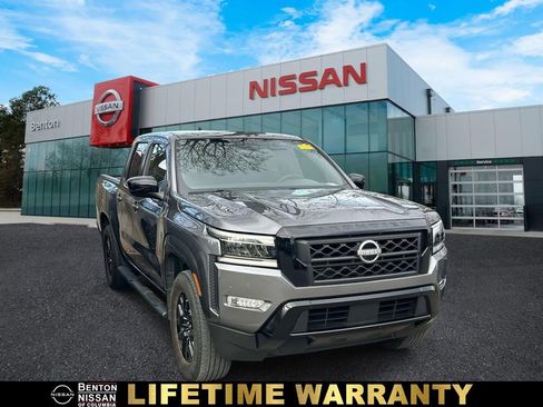 Used 2023 Nissan Frontier SV w/ Midnight Edition Package RWD image 46