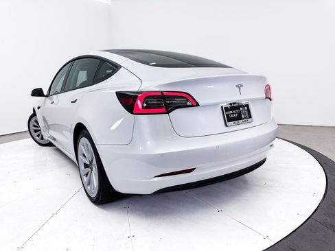 Used 2021 Tesla Model 3 Standard Range Plus image 8