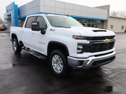 New 2026 Chevrolet Silverado 3500 LT w/ All Star Edition image 2