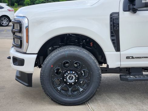 New 2026 Ford F350 Lariat w/ Black Appearance Package AWD/4WD image 9
