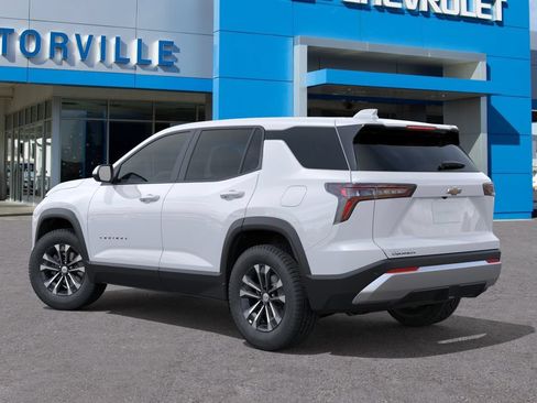 New 2027 Chevrolet Equinox LT FWD image 3