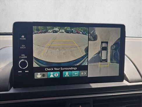 Used 2023 Honda Pilot Elite image 12