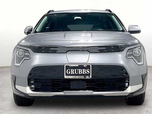 Used 2024 Kia Niro Wind w/ Wind Preserve Package FWD image 4