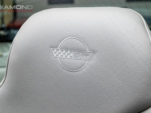 Used 1994 Chevrolet Corvette ZR1 image 89