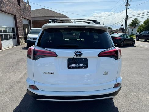Used 2016 Toyota RAV4 XLE AWD/4WD image 12