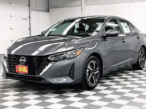 New 2025 Nissan Sentra SV image 2