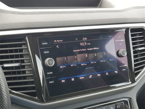 Used 2022 Volkswagen Atlas SEL Premium image 13