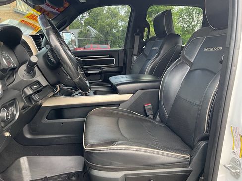 Used 2019 RAM 2500 Laramie AWD/4WD image 9
