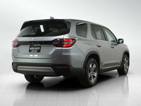Used 2025 Honda Pilot EX-L image 5