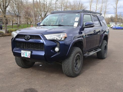 Used 2019 Toyota 4Runner SR5 Premium image 1