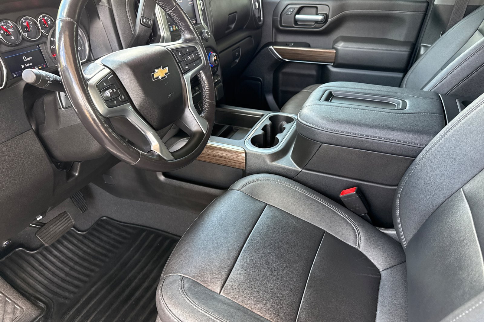 Used 2022 Chevrolet Silverado 3500 LT w/ Convenience Package AWD/4WD image 5