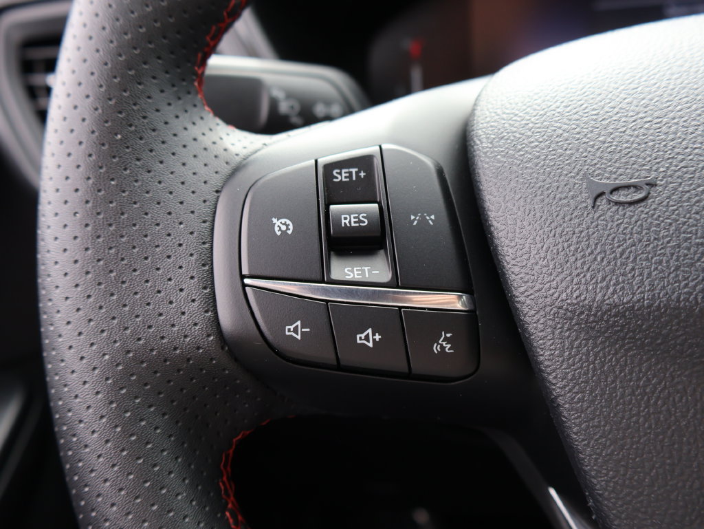 Certified 2025 Ford Escape ST-Line AWD/4WD image 25