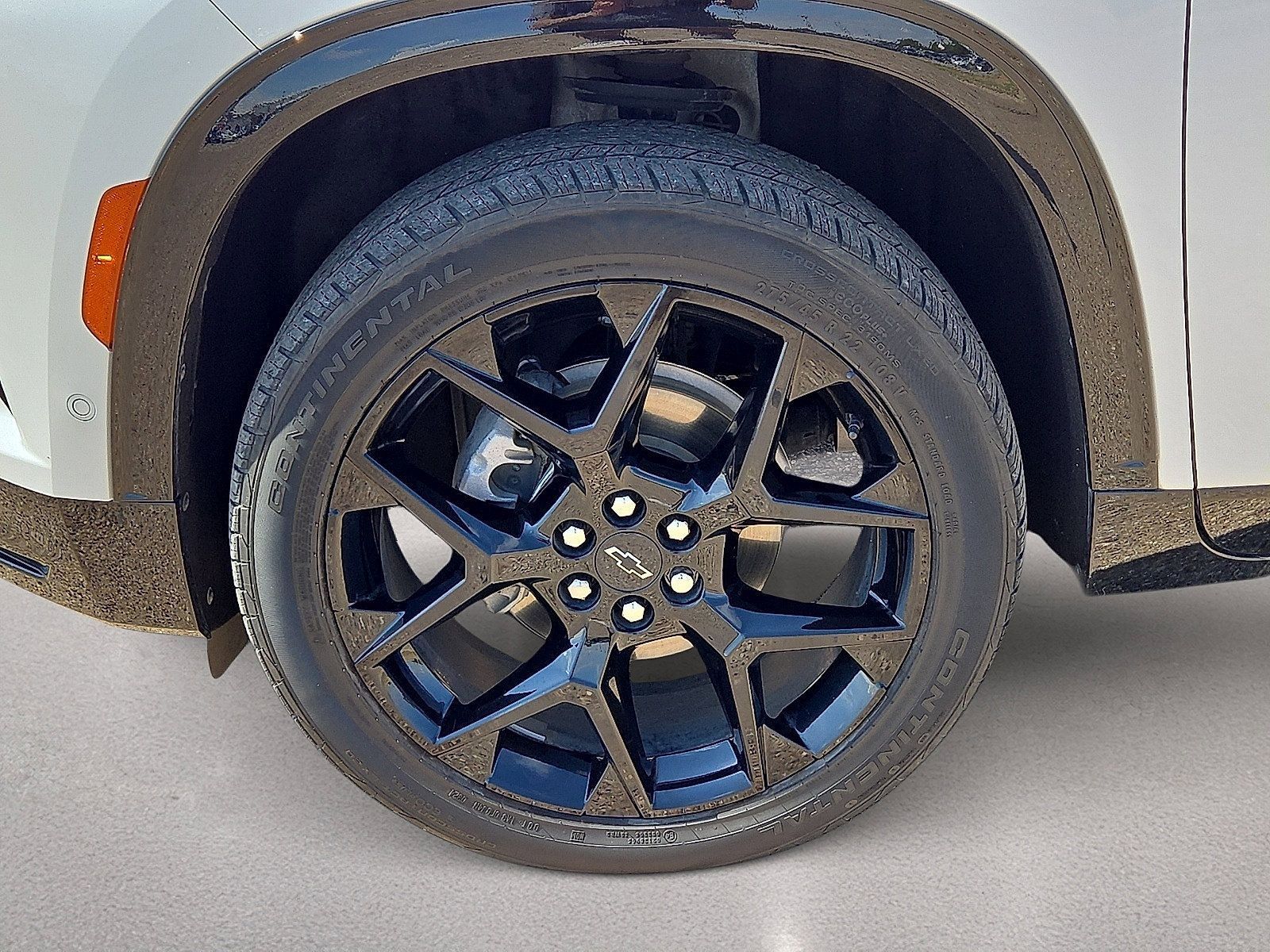 Used 2024 Chevrolet Traverse RS w/ LPO, Floor Liner Package FWD image 10