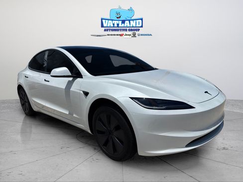 Used 2025 Tesla Model 3 Long Range RWD image 23
