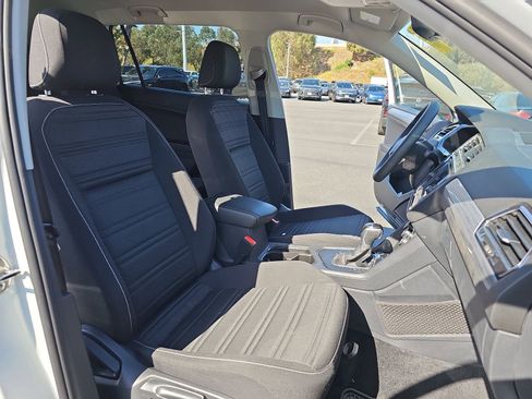 Used 2023 Volkswagen Tiguan S image 13