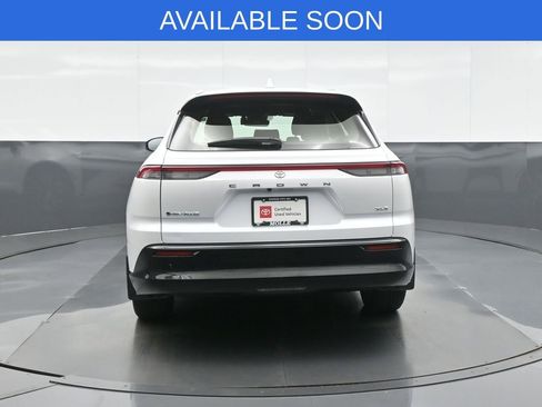 Used 2025 Toyota Crown Signia AWD/4WD image 6
