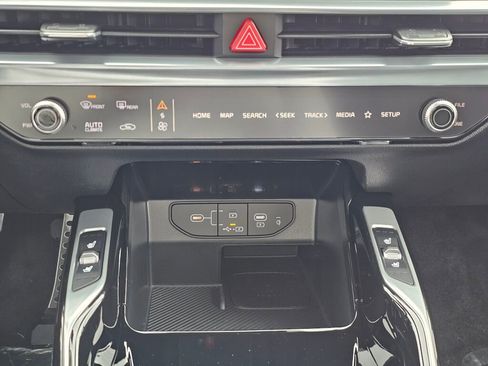 New 2026 Kia Sorento SX Prestige image 16