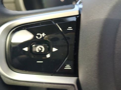 New 2026 Volvo XC90 B6 Plus image 16