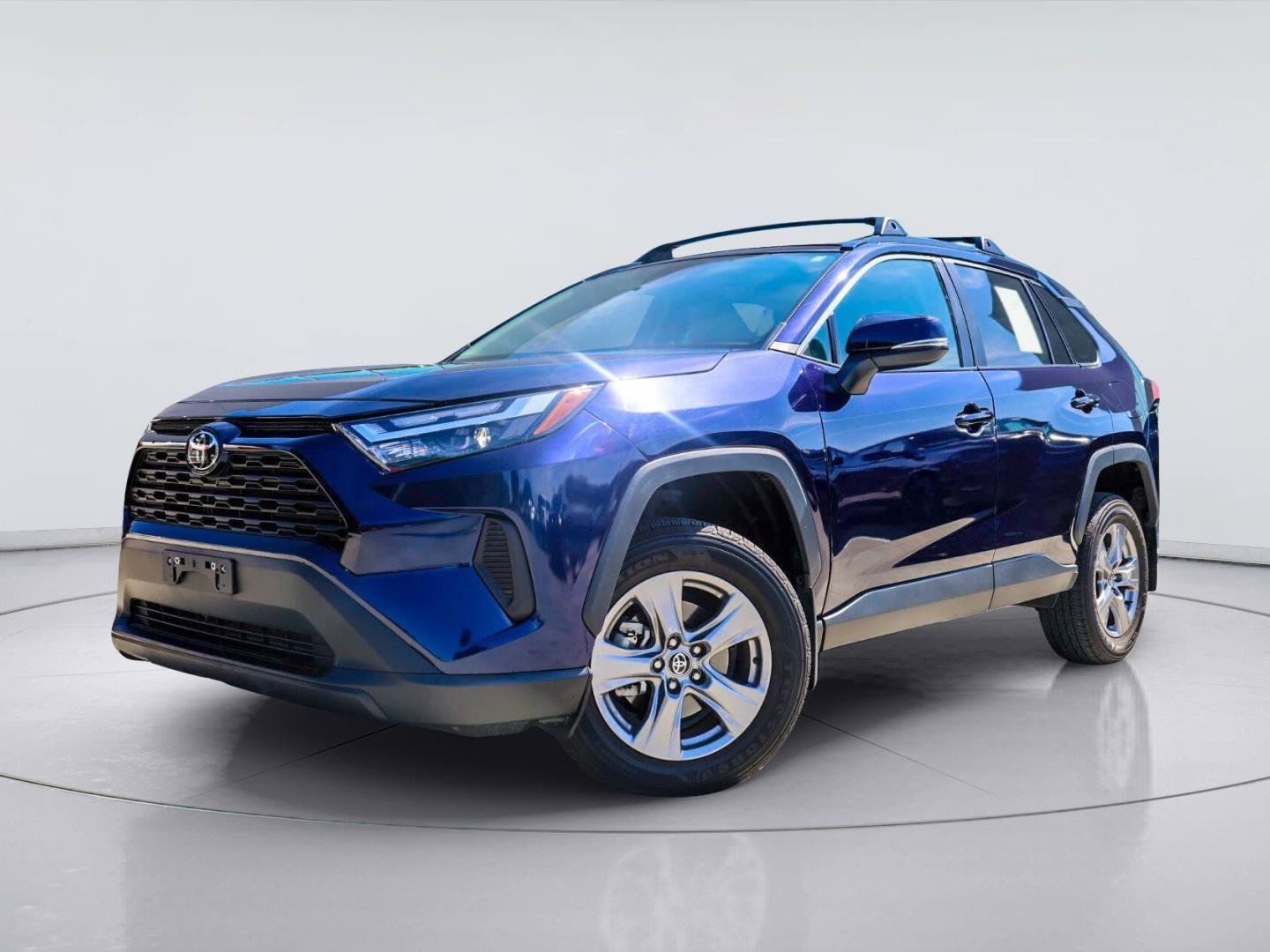 Used 2023 Toyota RAV4 XLE w/ Convenience Package FWD image 1