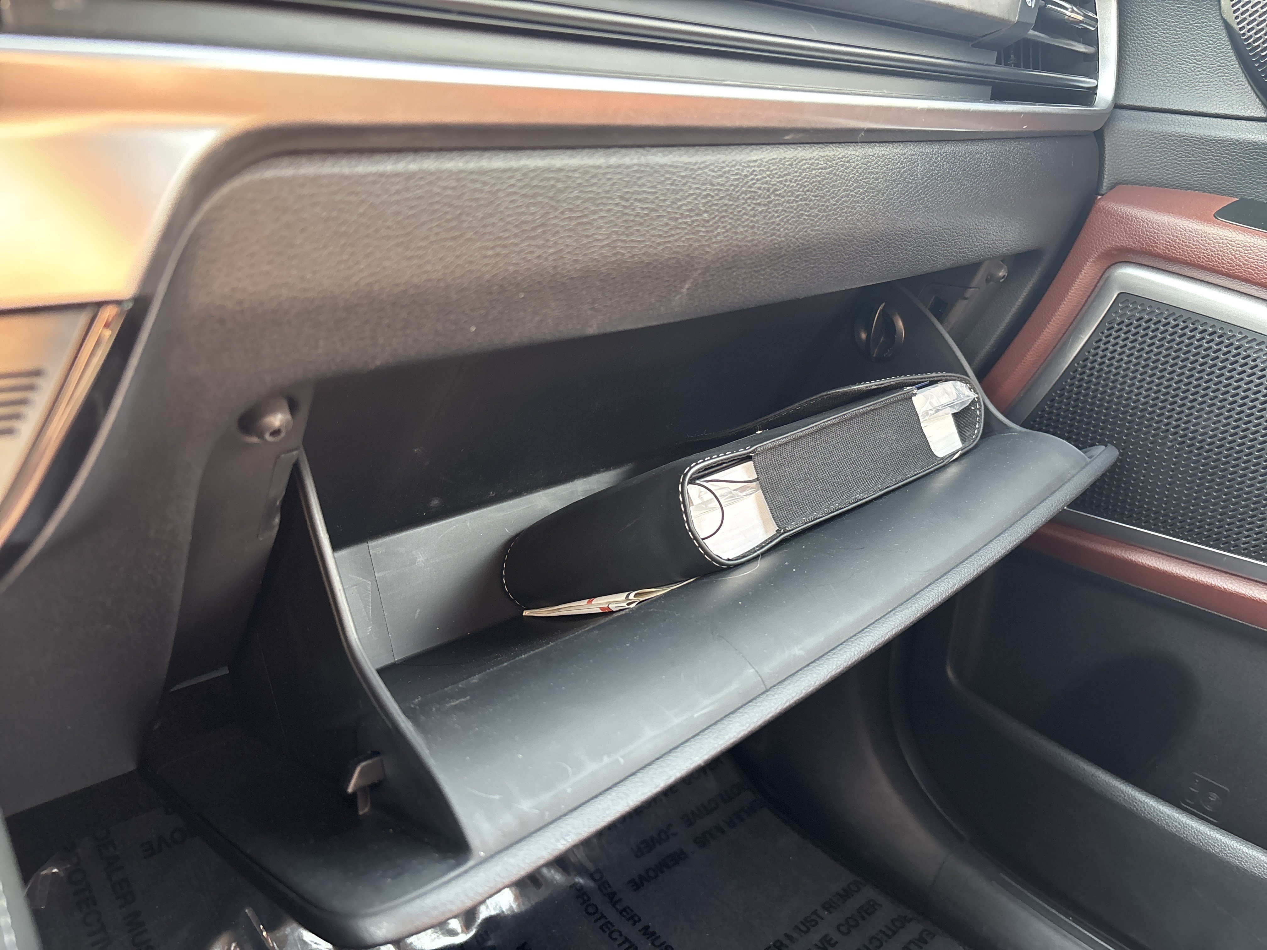 Used 2024 Kia Telluride EX w/ EX Captain's Chair Package AWD/4WD image 23