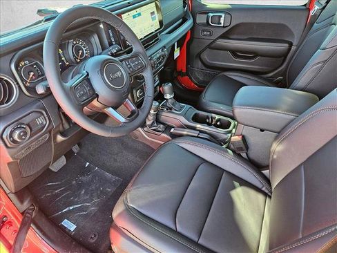 New 2025 Jeep Gladiator Sport image 3