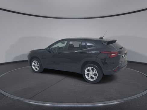 Used 2026 Chevrolet Trax LS w/ LS Convenience Package FWD image 10