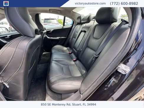 Used 2018 Volvo S60 T5 Dynamic w/ Vision Package FWD image 10