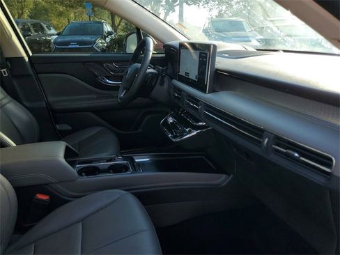 Used 2024 Lincoln Corsair FWD w/ Equipment Group 102A image 34