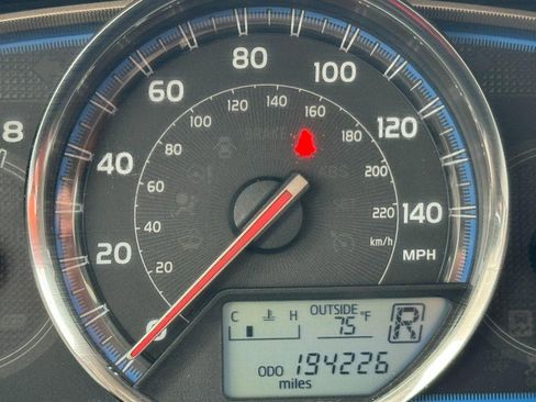 Used 2013 Toyota RAV4 Limited AWD/4WD image 25