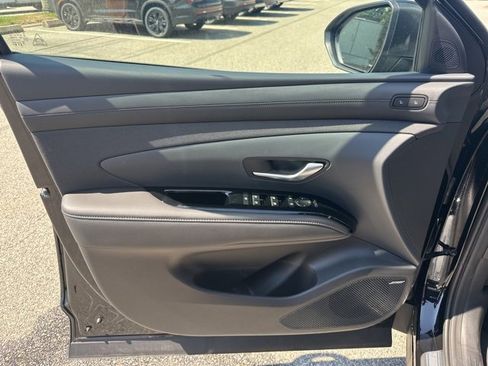 New 2025 Hyundai Tucson Limited image 14