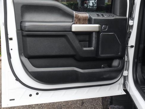 Used 2017 Ford F350 Lariat w/ Lariat Ultimate Package image 17