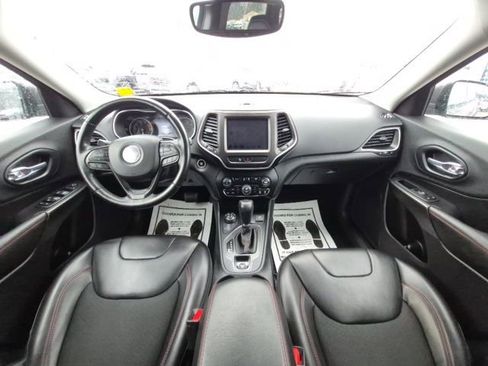 Used 2020 Jeep Cherokee Trailhawk w/ Cold Weather Group image 20