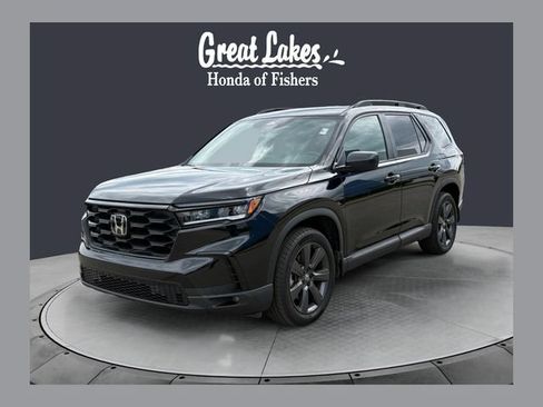 Used 2025 Honda Pilot Sport image 1