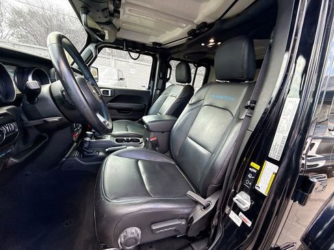 Used 2021 Jeep Wrangler Unlimited Rubicon 4xe image 23