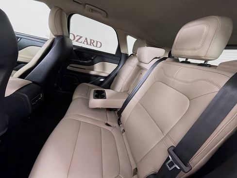 New 2026 Lincoln Corsair Premiere FWD image 25