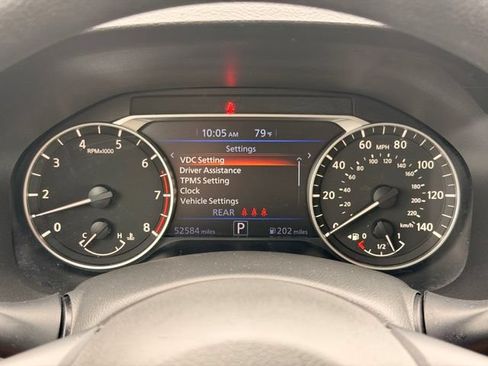 Used 2024 Nissan Altima 2.5 SV FWD image 28