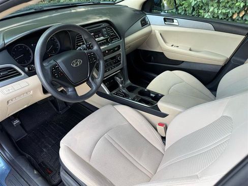 Used 2017 Hyundai Sonata SE FWD image 10