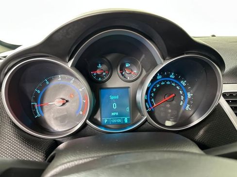 Used 2011 Chevrolet Cruze LT image 17