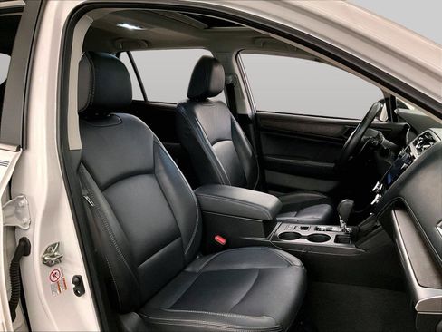 Used 2019 Subaru Outback 2.5i Limited AWD/4WD image 7