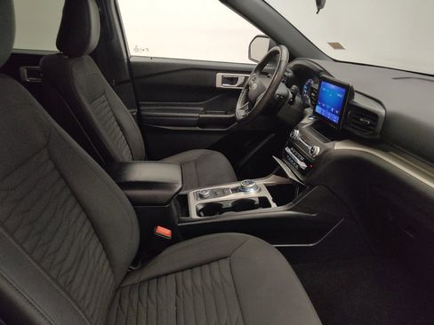 Used 2020 Ford Explorer XLT w/ Comfort Package image 21