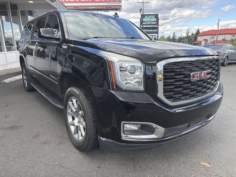 Used 2020 GMC Yukon XL Denali RWD image 11