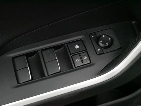 Used 2020 Toyota RAV4 Limited AWD/4WD image 19