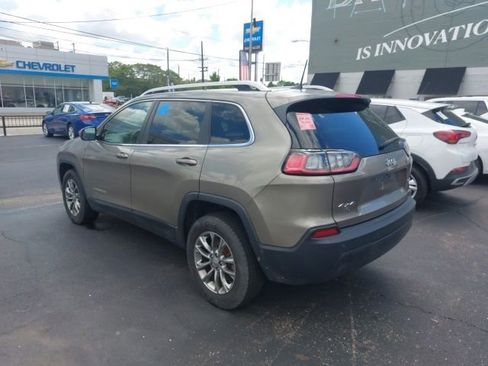 Used 2020 Jeep Cherokee Latitude Plus w/ Cold Weather Group AWD/4WD image 3