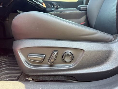 Used 2023 Toyota Prius Prime FWD image 11