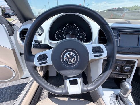 Used 2019 Volkswagen Beetle 2.0T S FWD image 15